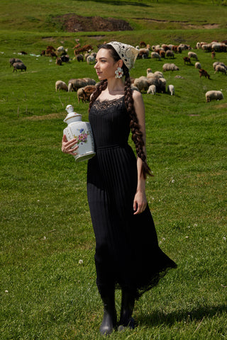 Guipure Elegance Dress