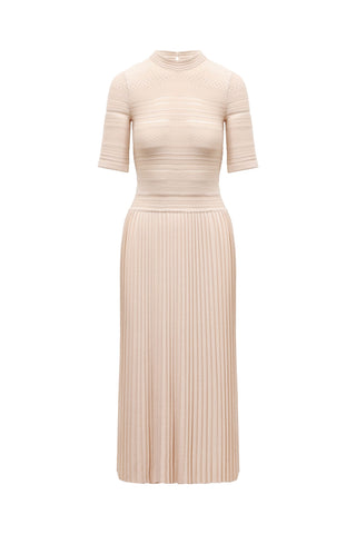 Pleated dress with sculpted top